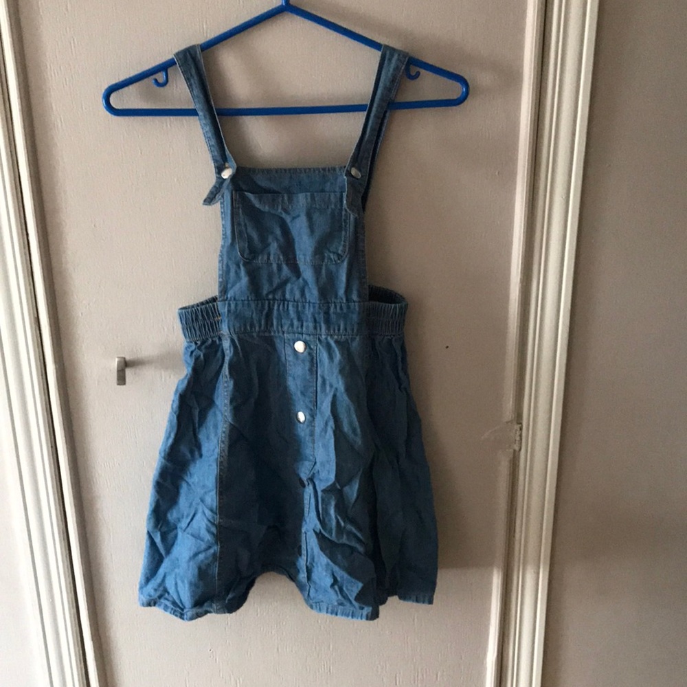 Pinafore dress